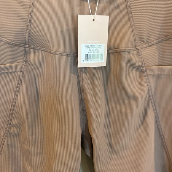 Wilo Ribbed Pocket Bike Shorts NWT Medium Latte - Picture 2 of 5